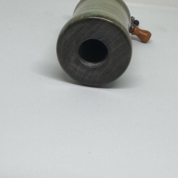 Vintage Style Manual coffee grinder - Picture 4 of 5